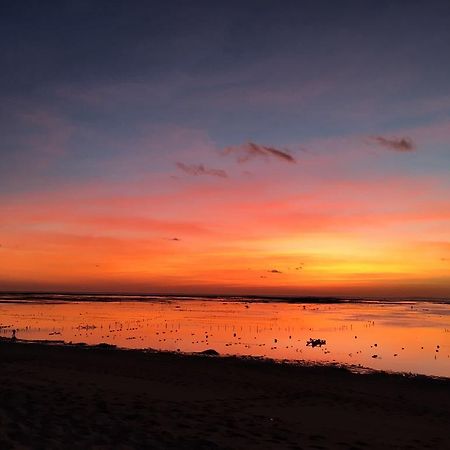 Berawa Beach Surfstay Чангу Экстерьер фото